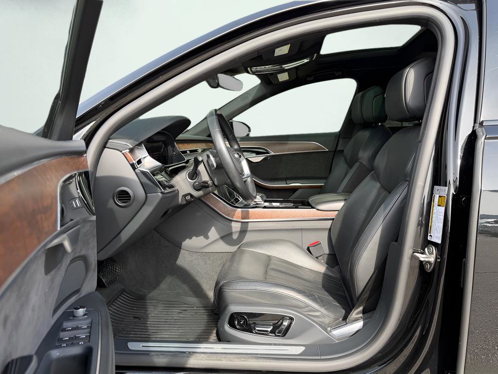 Used 2021 Audi A8 L 4.0T w/ Executive Plus Package image 16