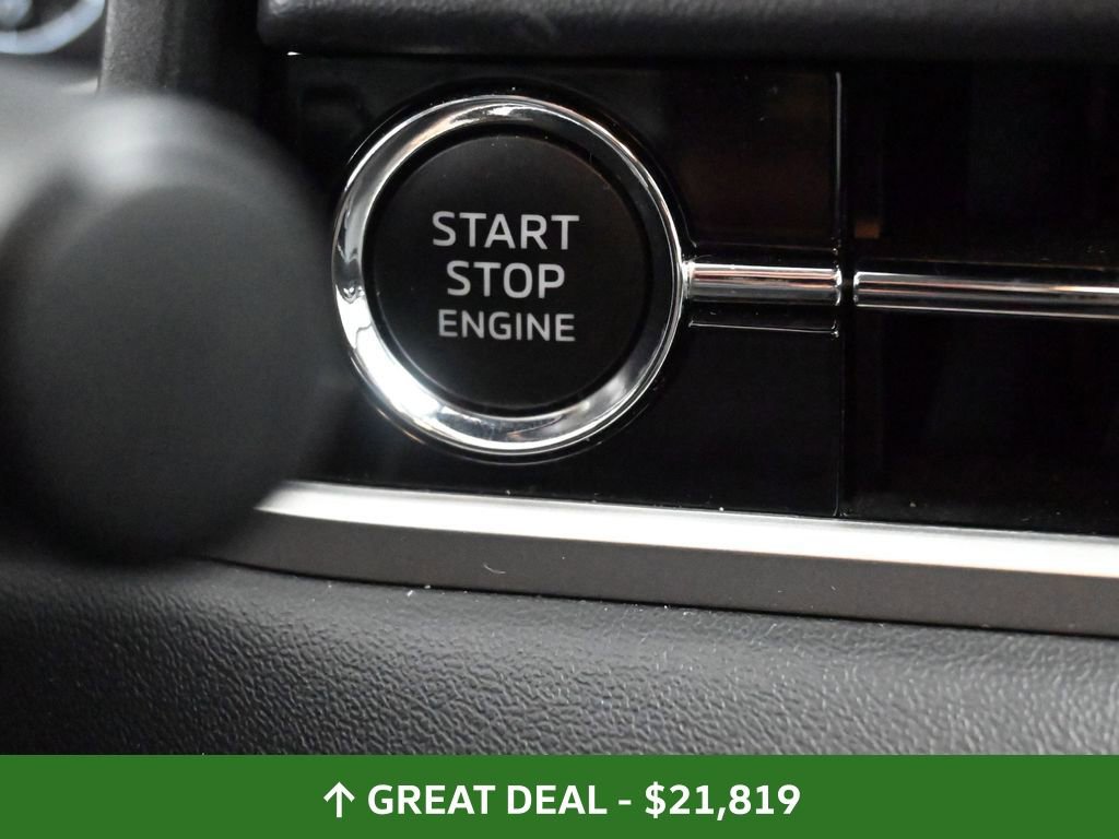 Used 2024 Mitsubishi Outlander SE image 37