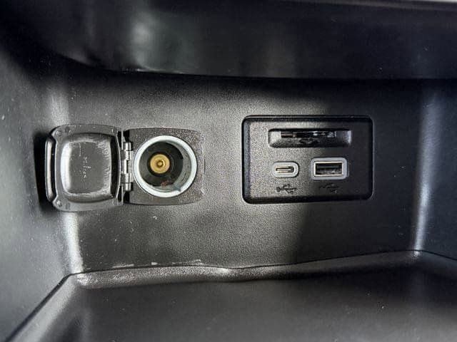 Used 2023 GMC Acadia SLT image 20