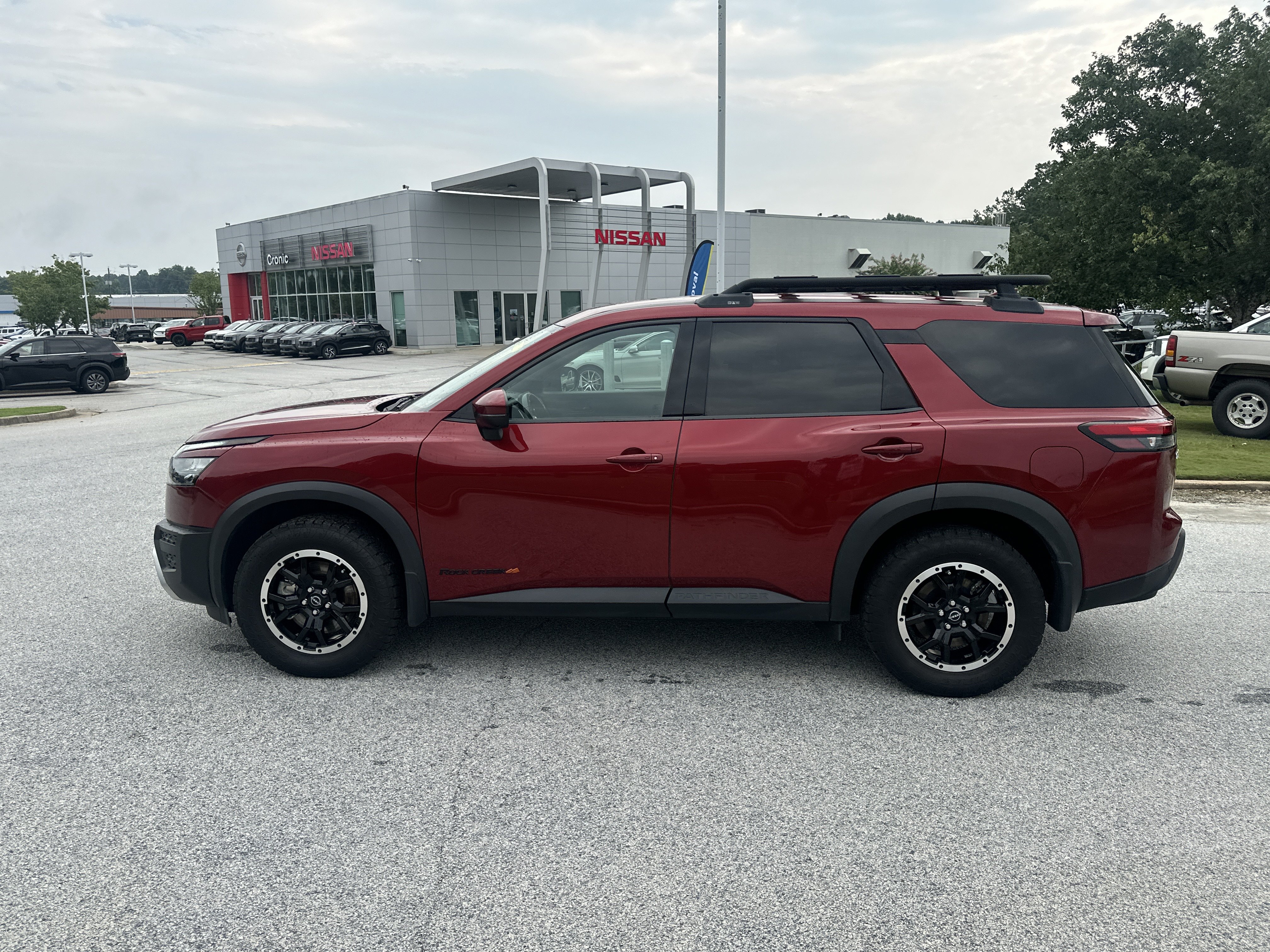 Used 2025 Nissan Pathfinder Rock Creek AWD/4WD image 8