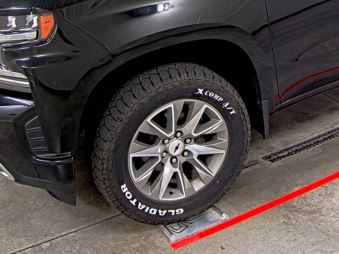 Used 2021 Chevrolet Silverado 1500 High Country w/ Technology Package image 7