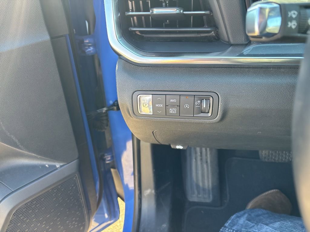 Used 2025 GMC Terrain Elevation image 14