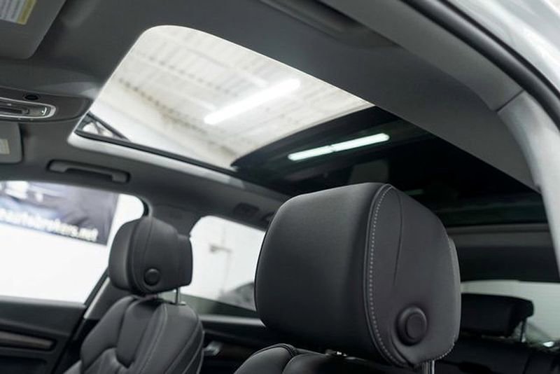 Used 2025 Audi Q5 e Premium image 10