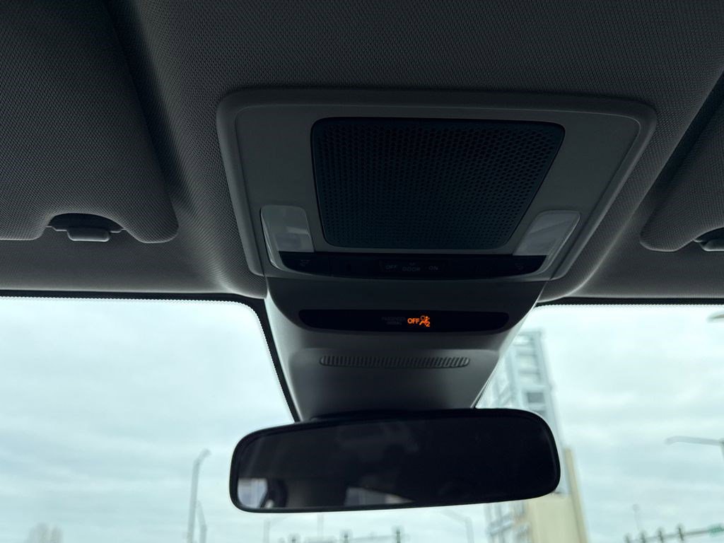 Certified 2023 Honda HR-V LX image 29