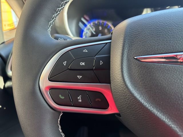 New 2026 Chrysler Pacifica Select image 12