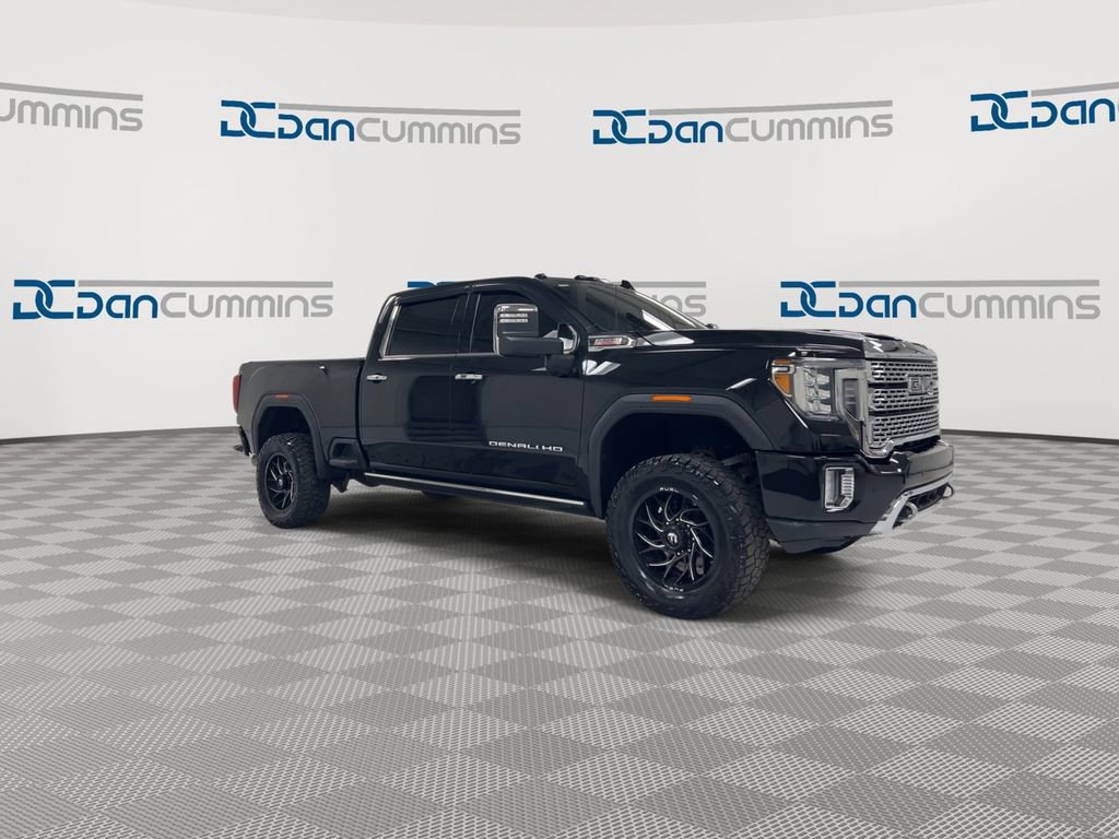 Used 2022 GMC Sierra 2500 Denali w/ Denali Black Diamond Edition image 2