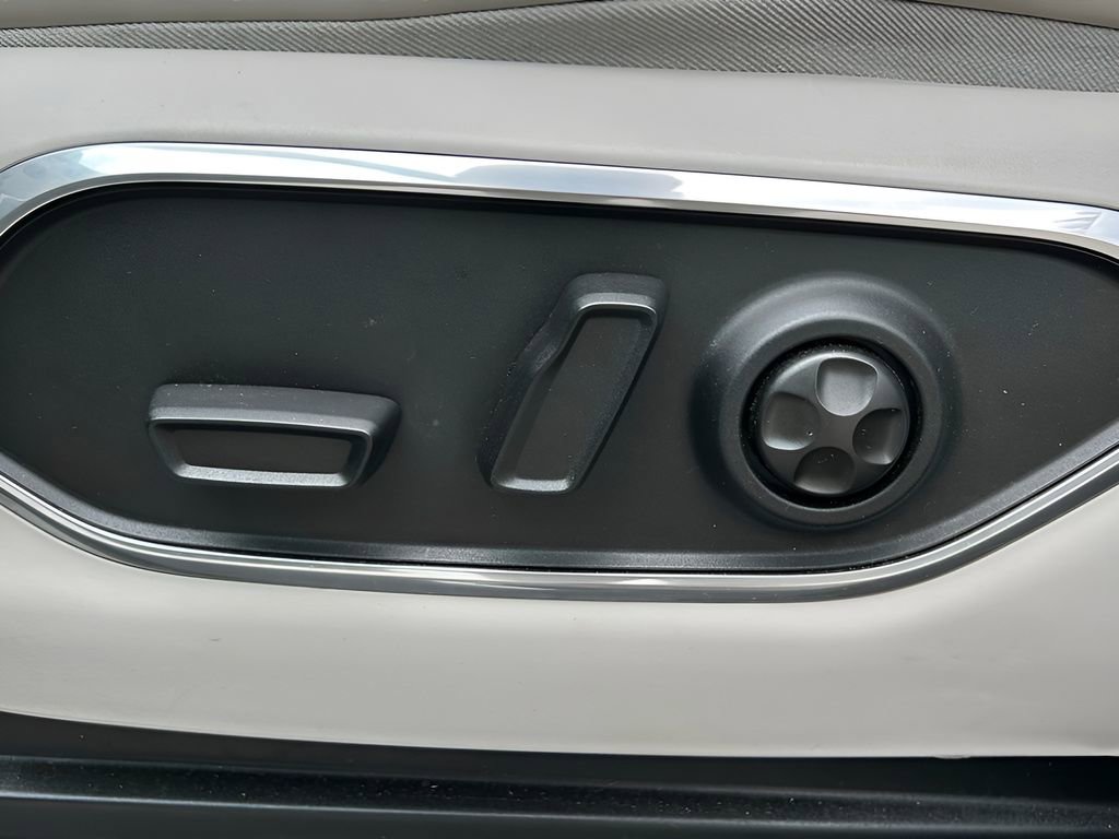 Used 2022 Jeep Wagoneer Series II image 24