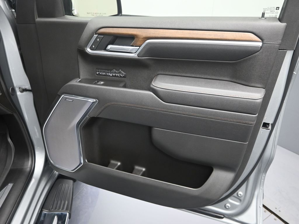 Used 2025 Chevrolet Silverado 1500 High Country w/ Technology Package image 38