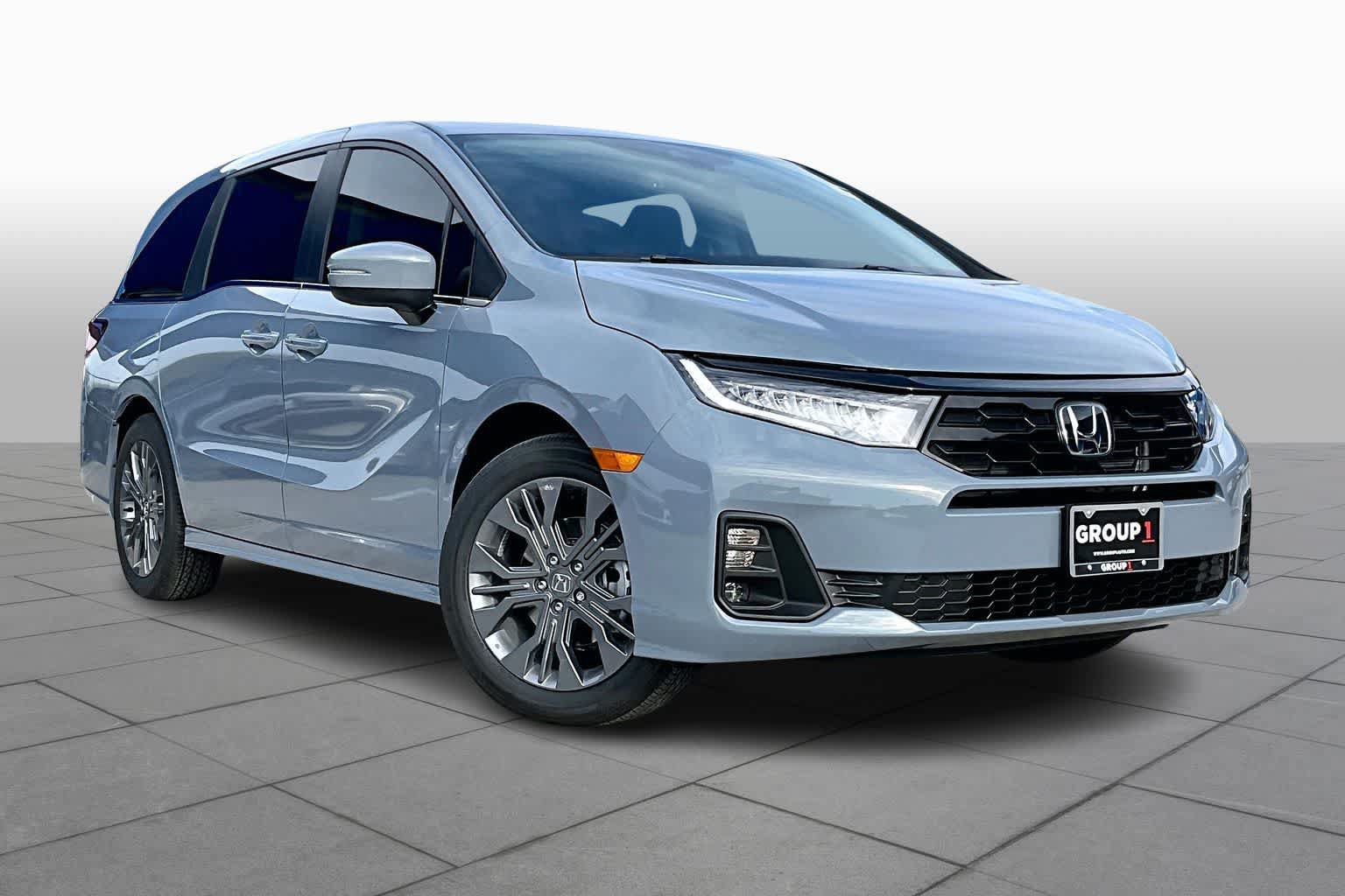 New 2026 Honda Odyssey Touring image 2