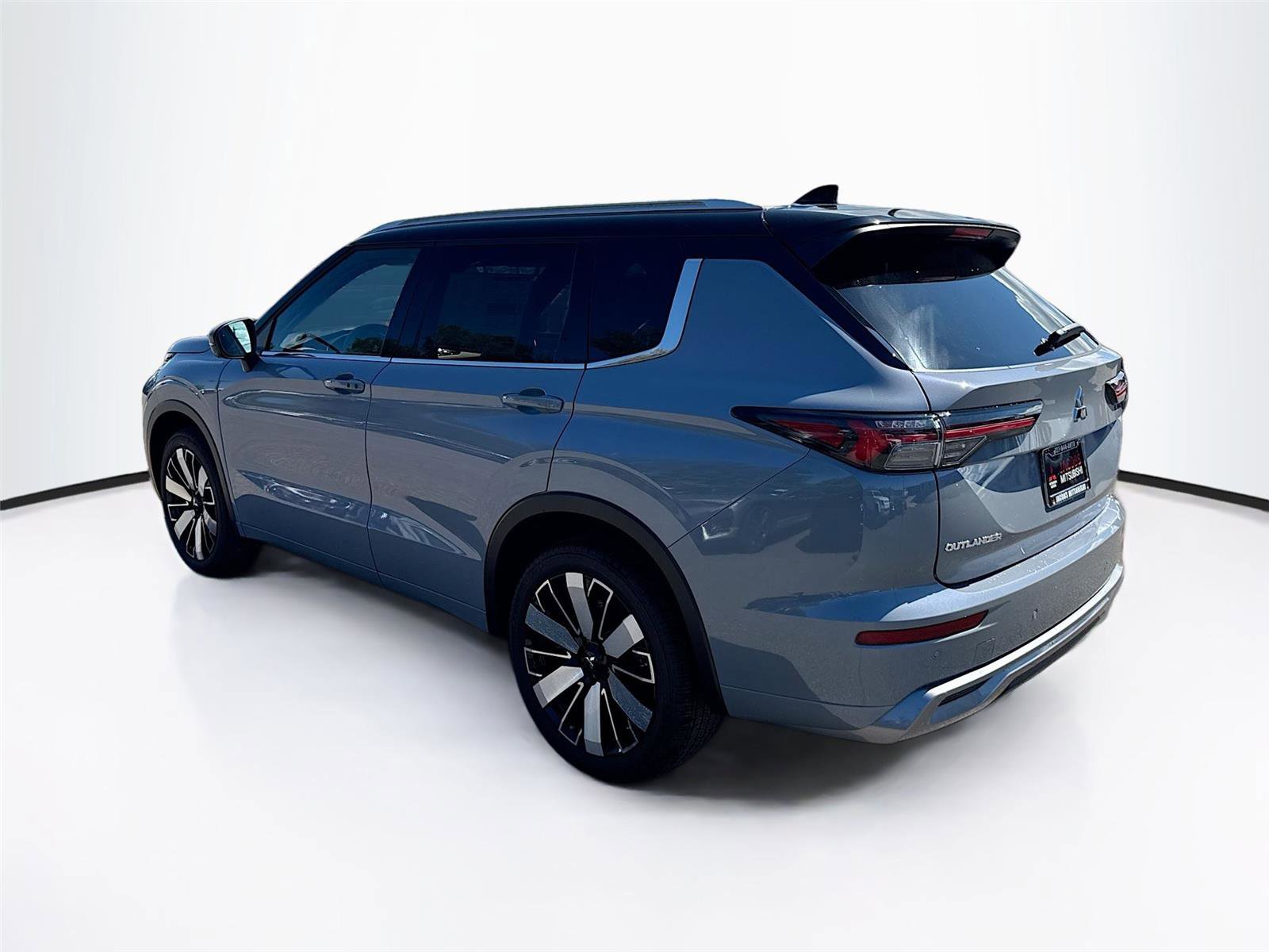 New 2025 Mitsubishi Outlander SEL image 5