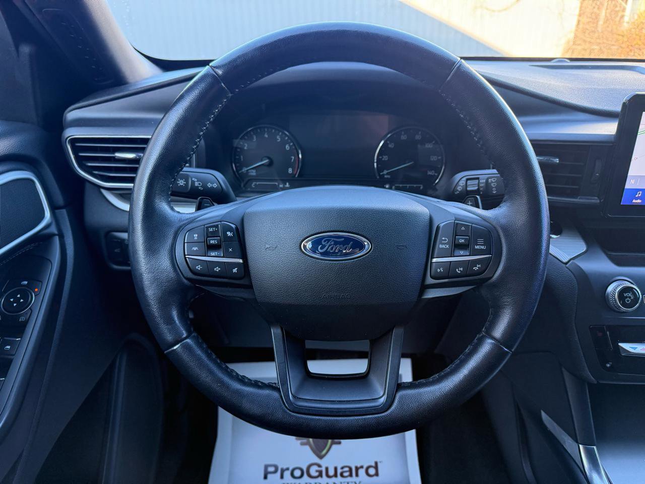 Used 2020 Ford Explorer XLT w/ Equipment Group 202A image 14