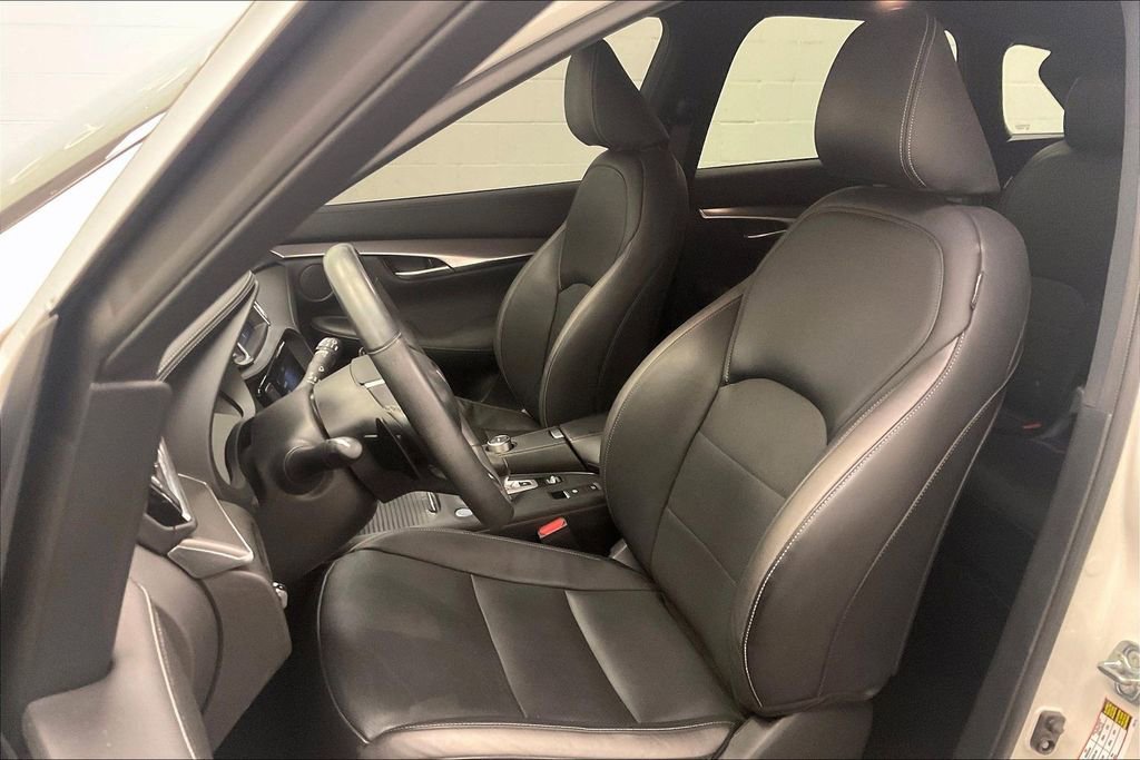 Used 2022 INFINITI QX50 Luxe w/ Appearance Package image 17