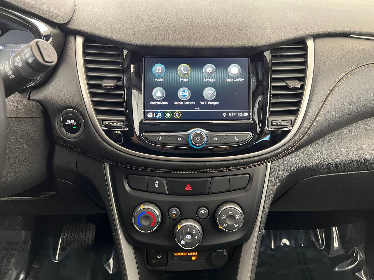 Used 2019 Chevrolet Trax LT w/ LT Convenience Package image 17