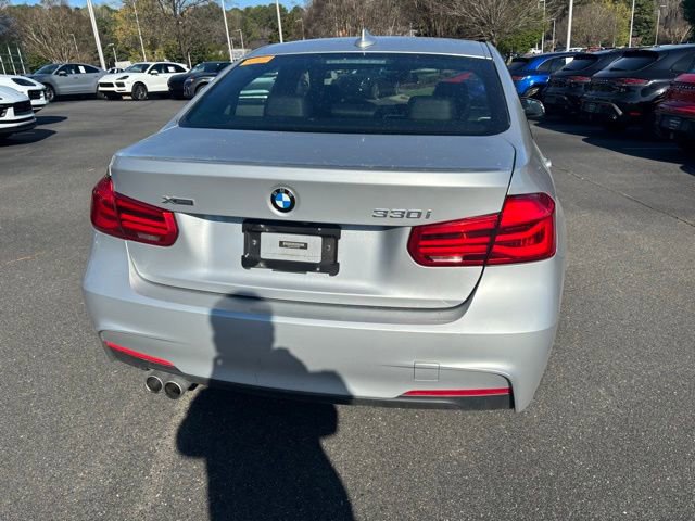 Used 2018 BMW 330i xDrive Sedan w/ M Sport Package image 11