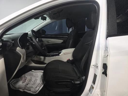 Used 2023 Hyundai Tucson SE AWD/4WD image 4