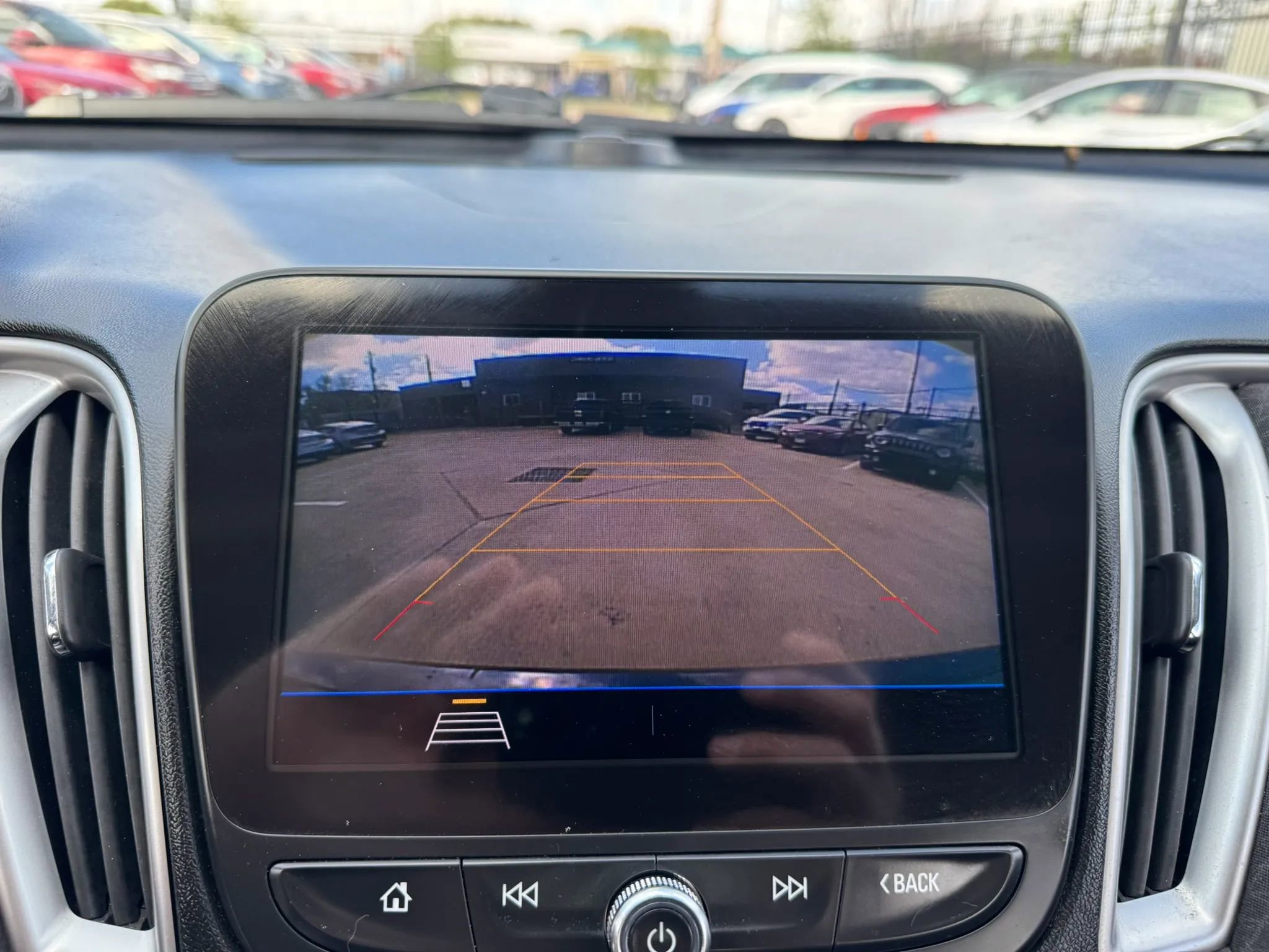 Used 2020 Chevrolet Malibu LS image 40