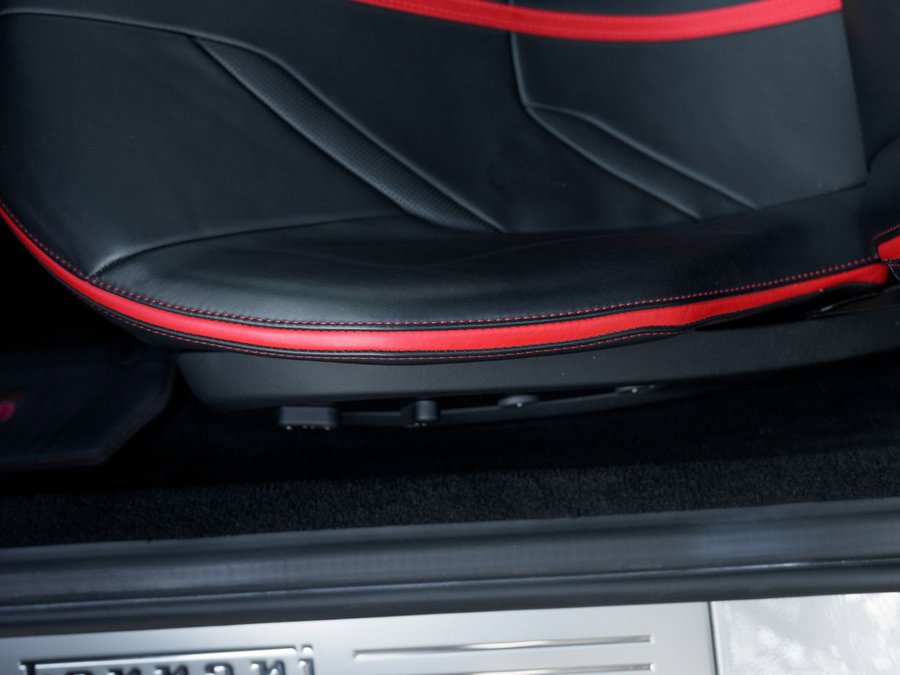 Used 2022 Ferrari 812 GTS RWD image 27