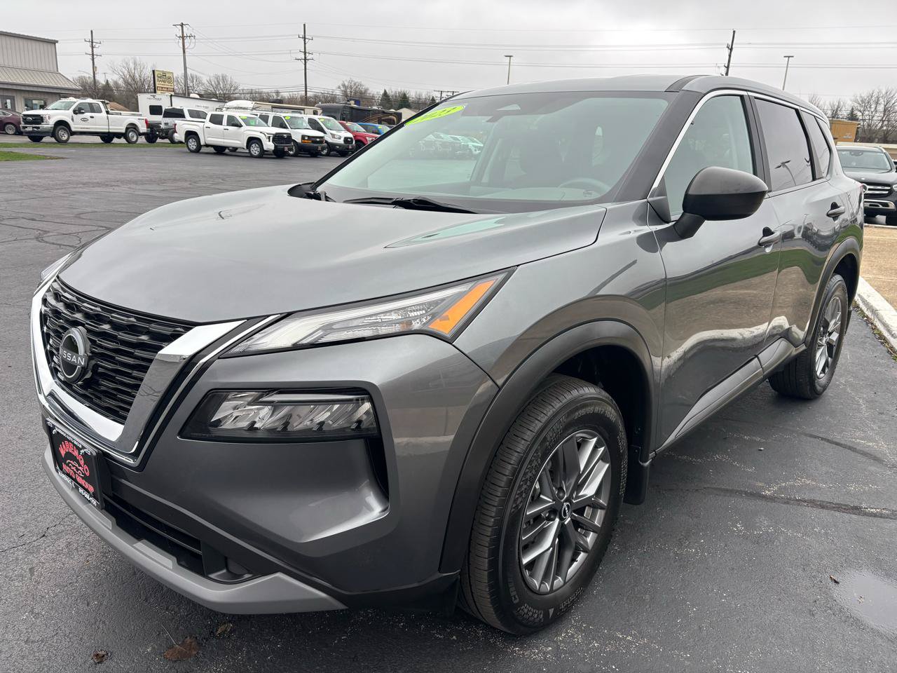 Used 2023 Nissan Rogue S AWD/4WD image 7