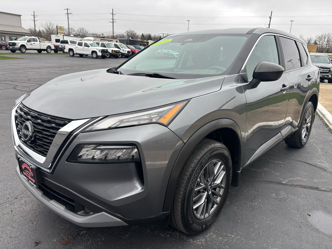 Used 2023 Nissan Rogue S AWD/4WD image 7