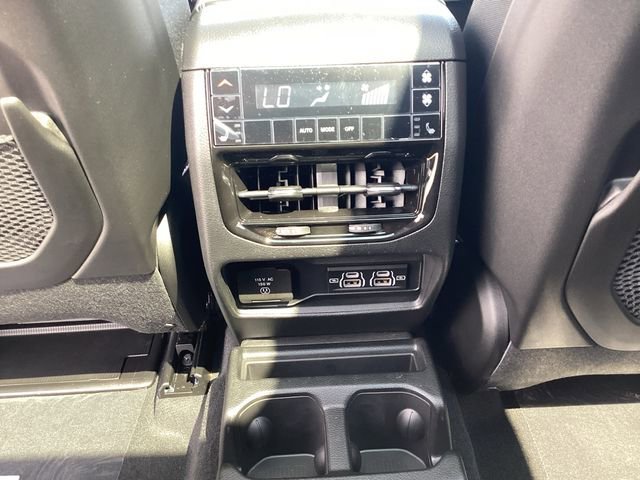New 2025 Jeep Grand Cherokee L Limited w/ Trailer Tow Package image 21