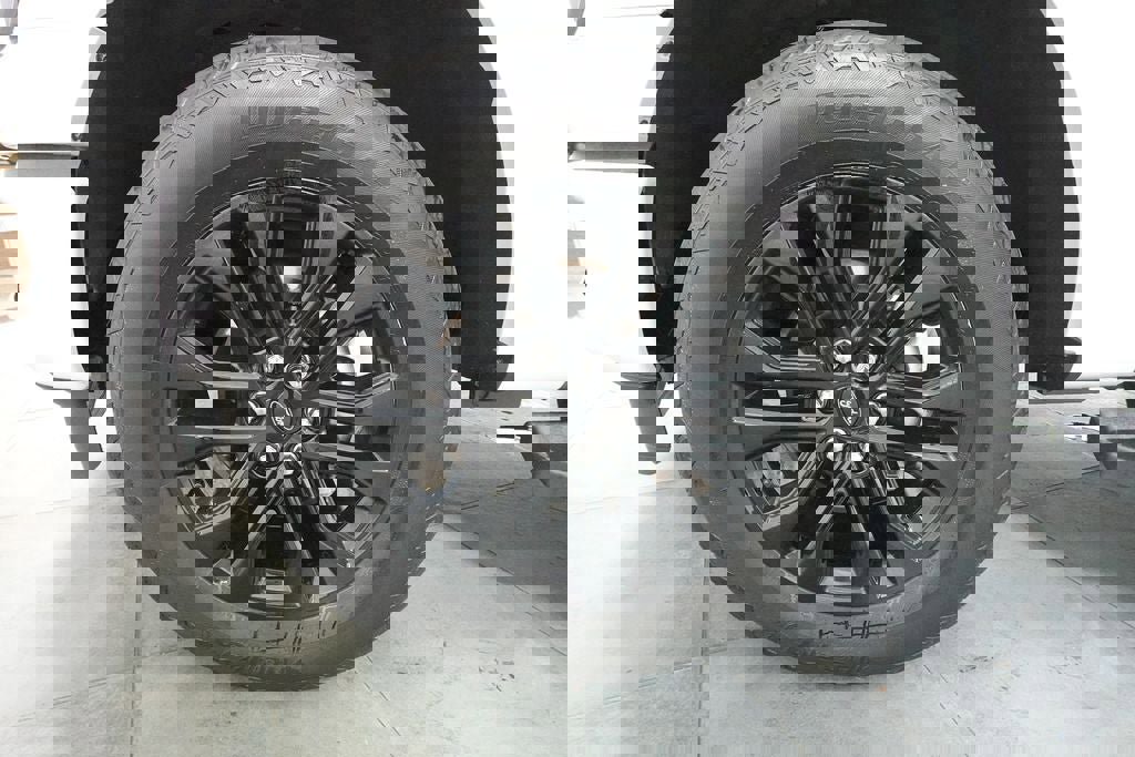 Used 2024 Ford F150 Lariat w/ Equipment Group 502A High image 37