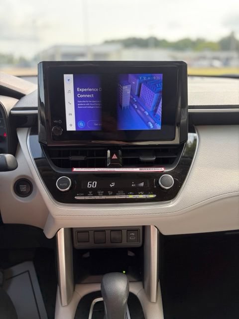 Used 2024 Toyota Corolla Cross LE FWD image 24