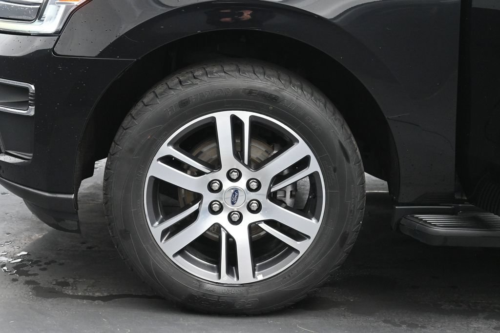 Used 2024 Ford Expedition Limited AWD/4WD image 32