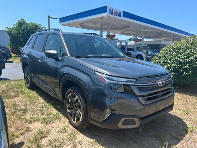 Used 2025 Subaru Forester Limited AWD/4WD image 3