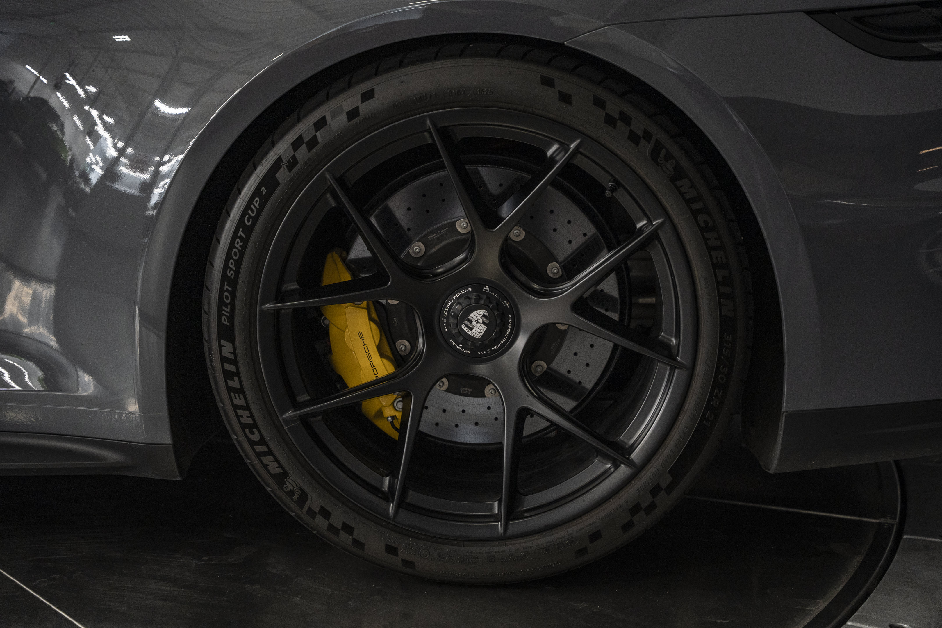 Used 2025 Porsche 911 GT3 RWD image 22