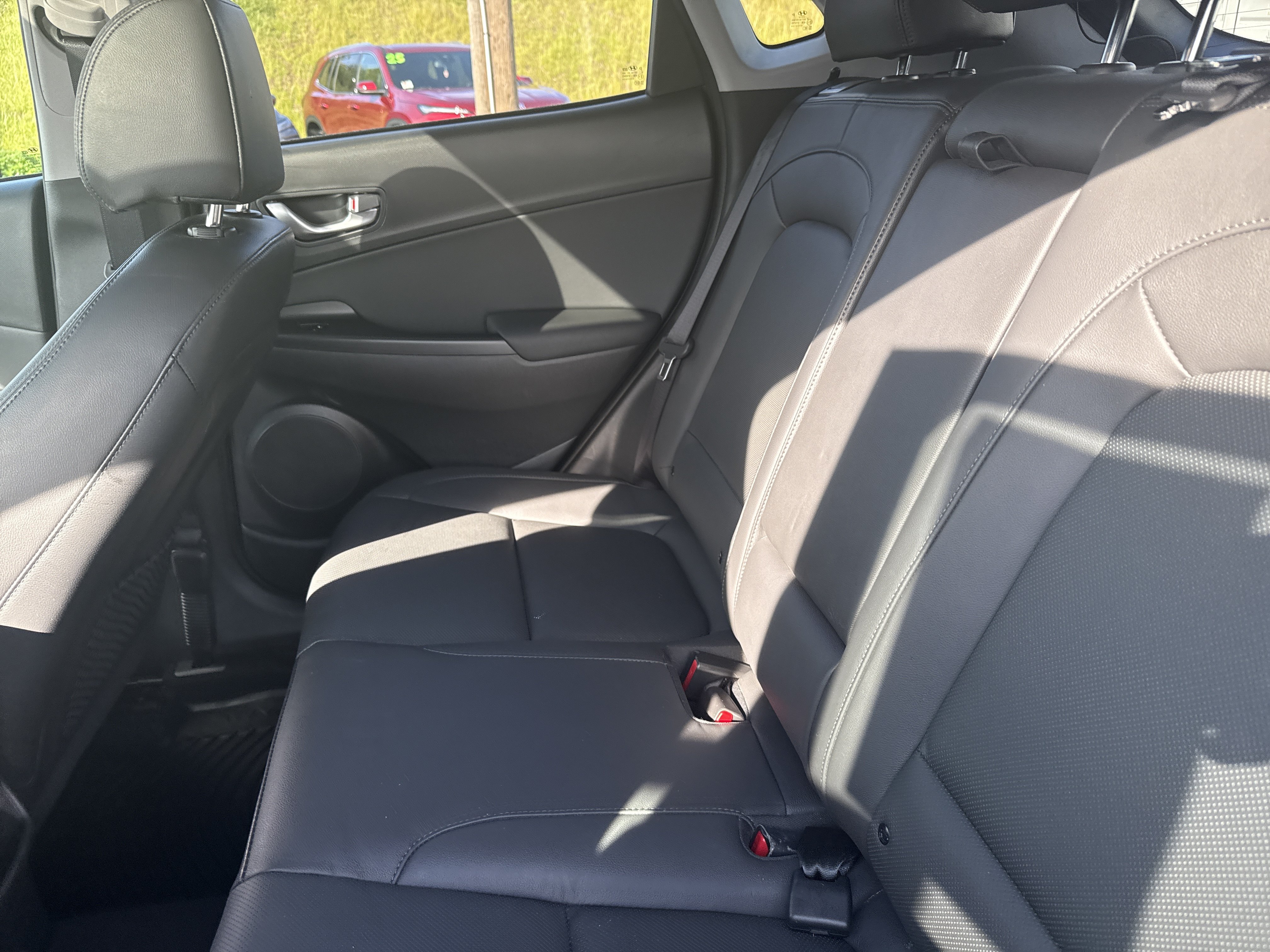 Used 2023 Hyundai Kona Limited w/ Cargo Package AWD/4WD image 13