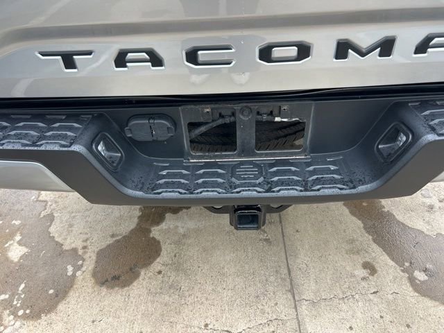 Used 2023 Toyota Tacoma SR AWD/4WD image 10
