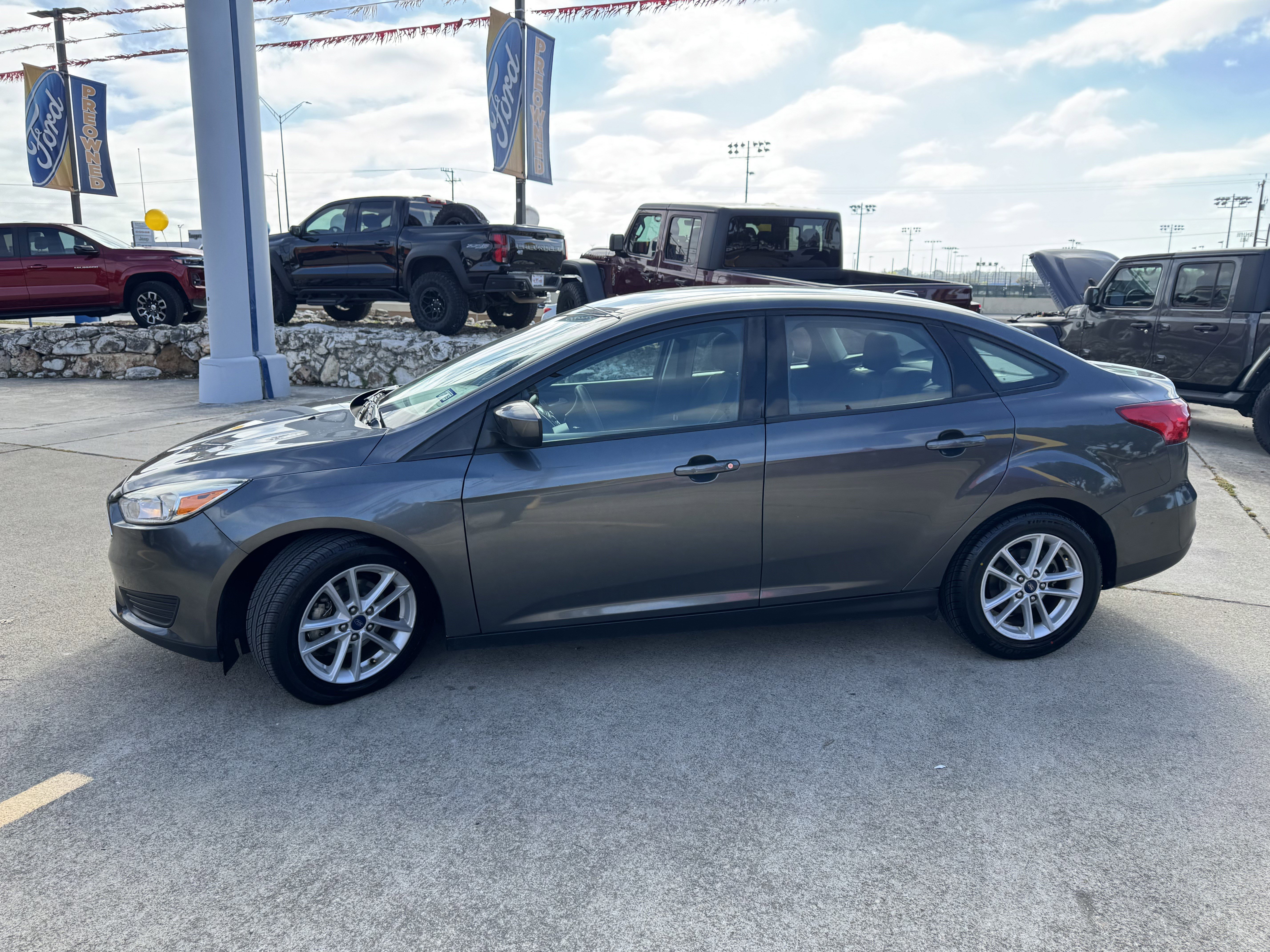 Used 2018 Ford Focus SE image 11