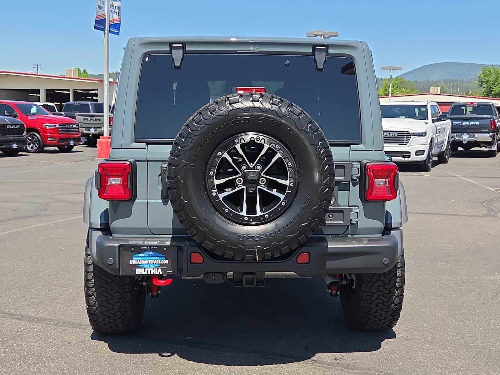 New 2026 Jeep Wrangler Unlimited Rubicon AWD/4WD image 13