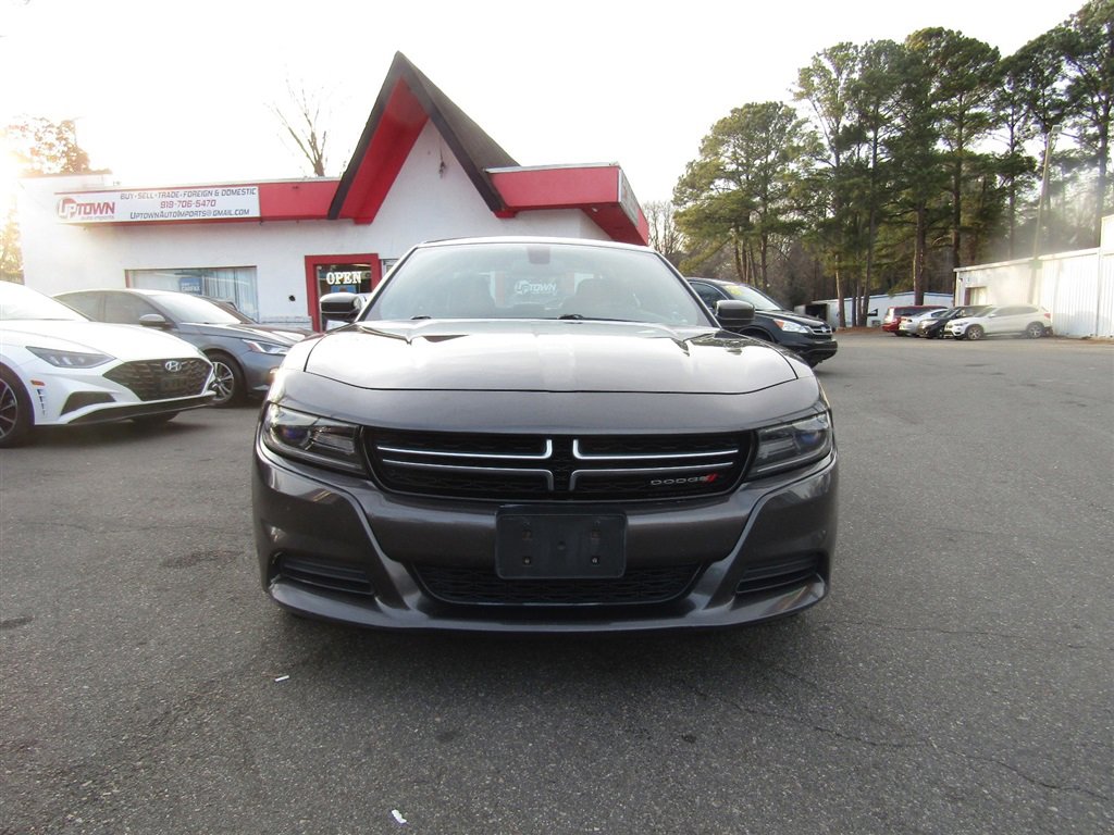 Used 2015 Dodge Charger SE w/ Sport Appearance Group image 3