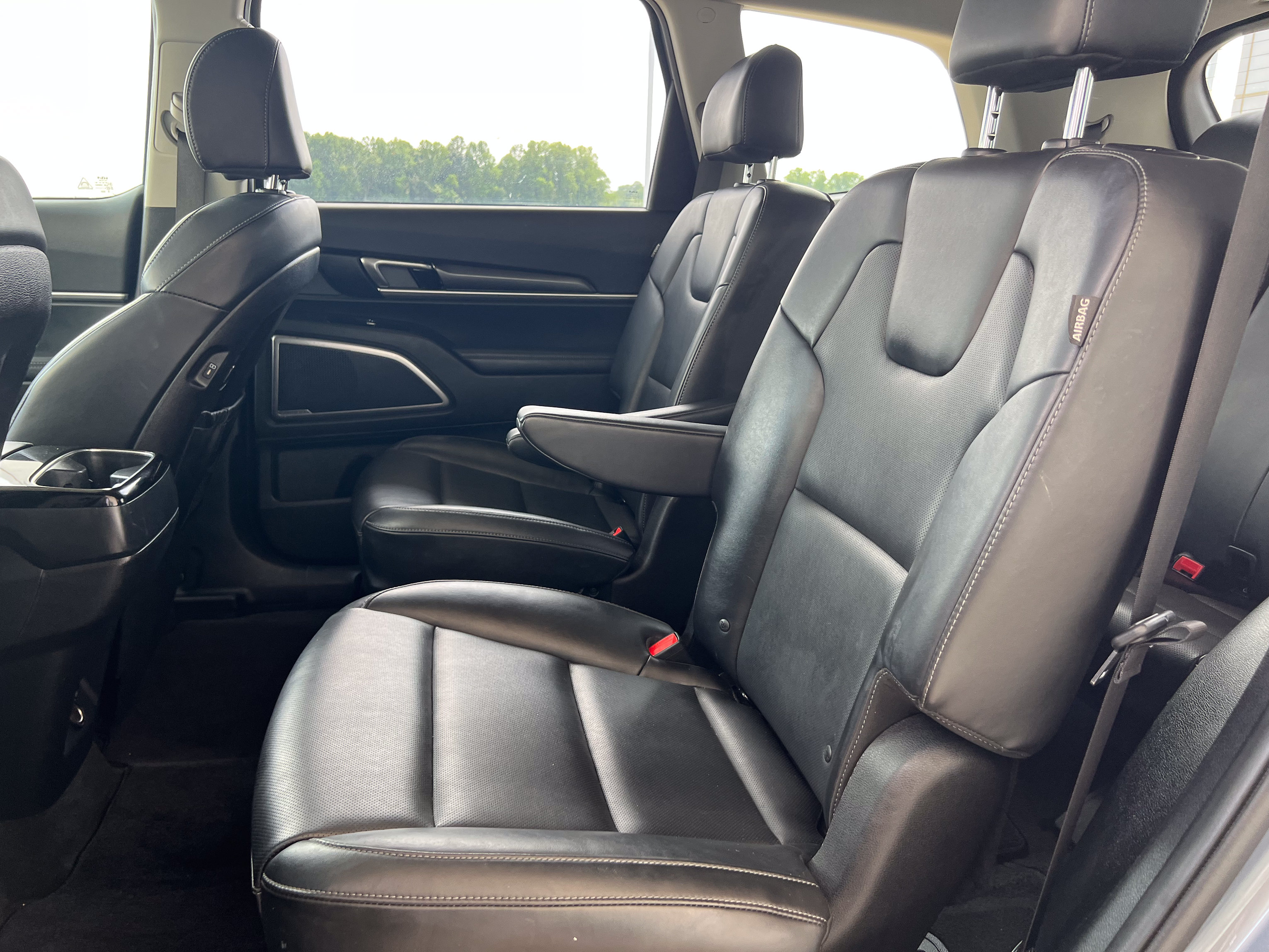 Used 2025 Kia Telluride S FWD image 30