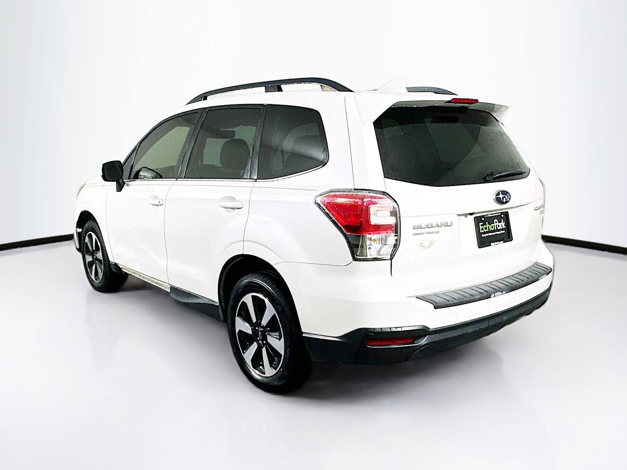 Used 2017 Subaru Forester 2.5i Limited AWD/4WD image 5