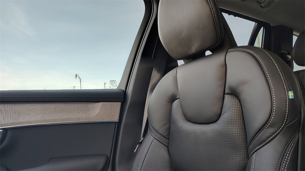 New 2026 Volvo XC90 B6 Ultra image 24