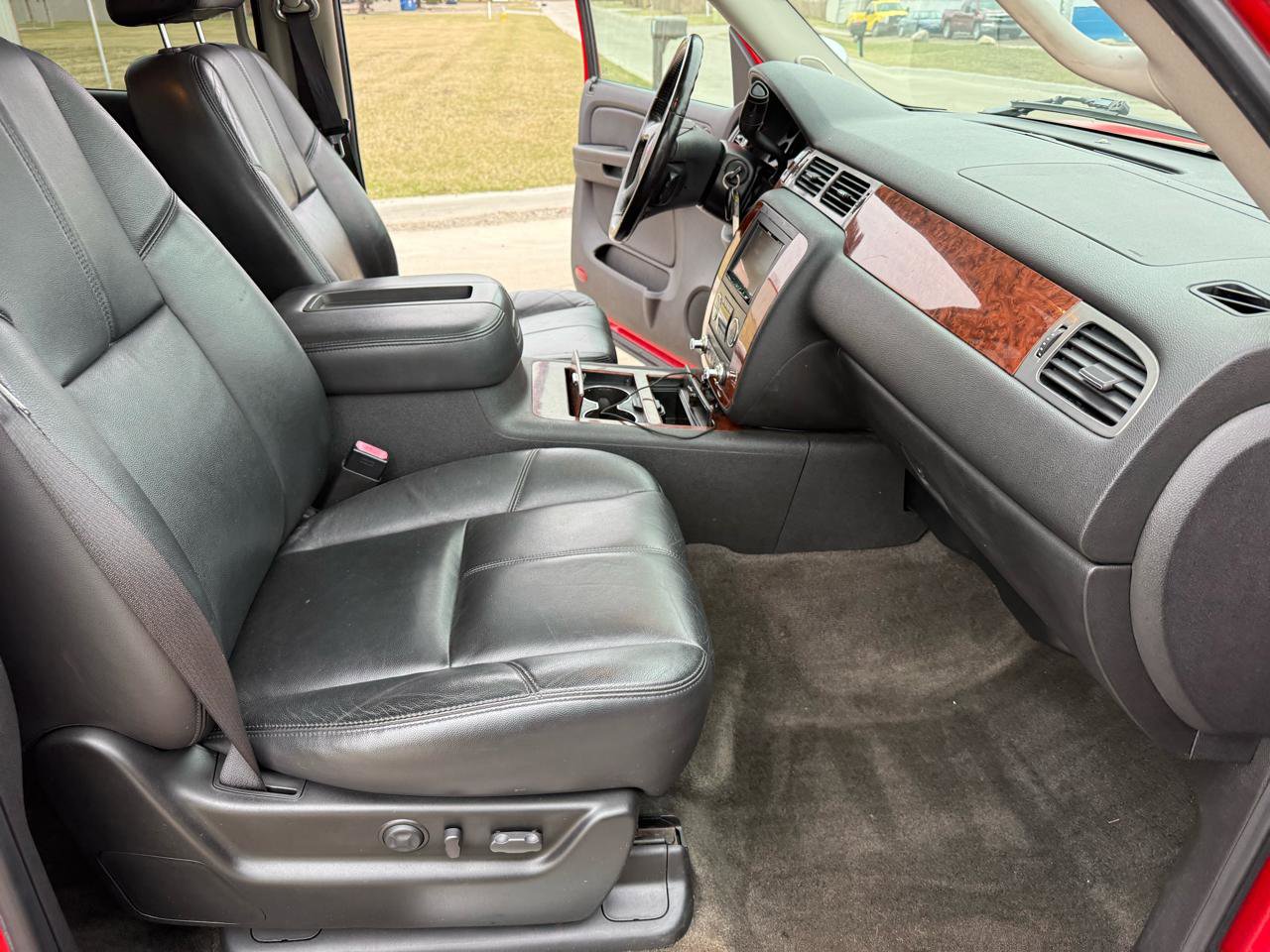 Used 2008 Chevrolet Avalanche LTZ w/ LTZ Preferred Equipment Group image 32