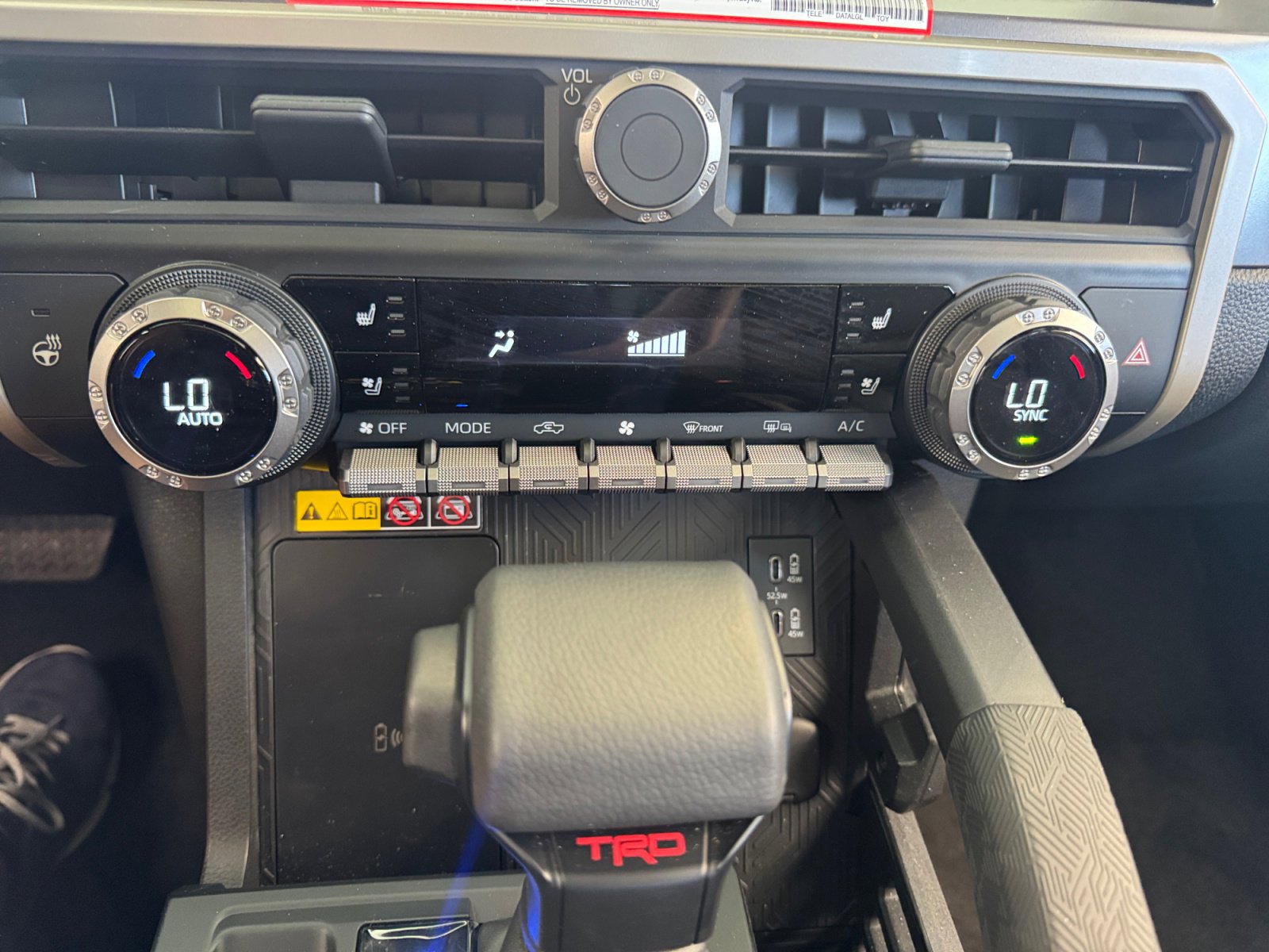 Certified 2025 Toyota Tacoma TRD Off-Road w/ TRD Off Road Premium Package image 12