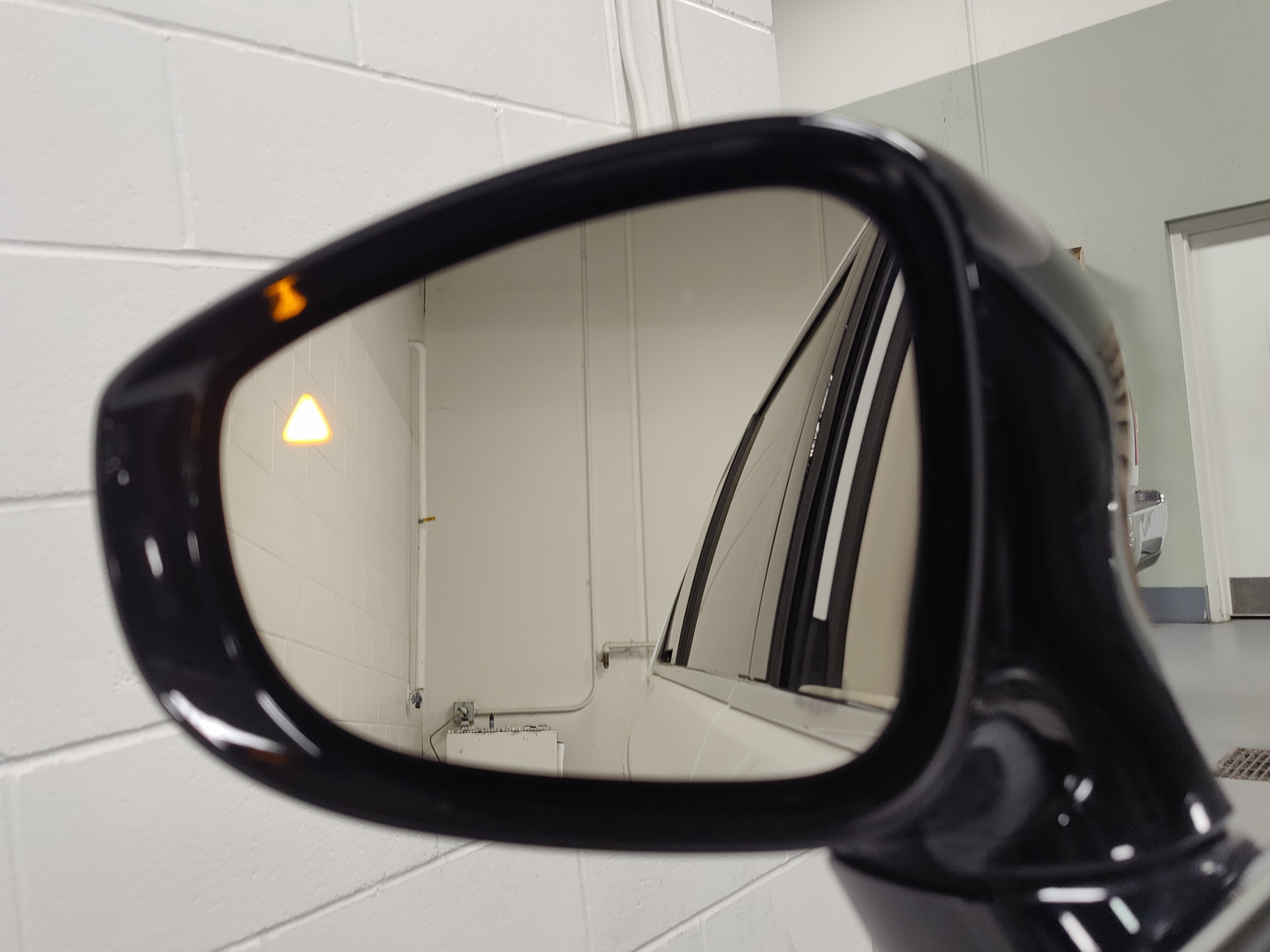 Used 2024 Chrysler Pacifica Limited image 13