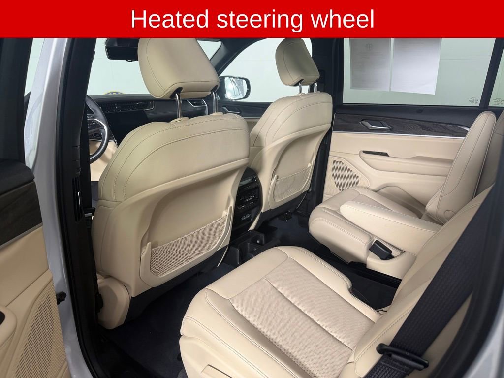 Used 2023 Jeep Grand Cherokee L Limited w/ Luxury Tech Group II AWD/4WD image 15