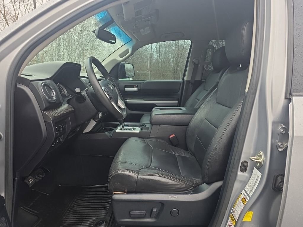 Used 2015 Toyota Tundra SR5 w/ SR5 Upgrade Package image 20