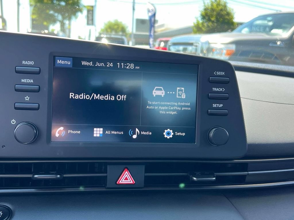 Used 2025 Hyundai Elantra Sport FWD image 26