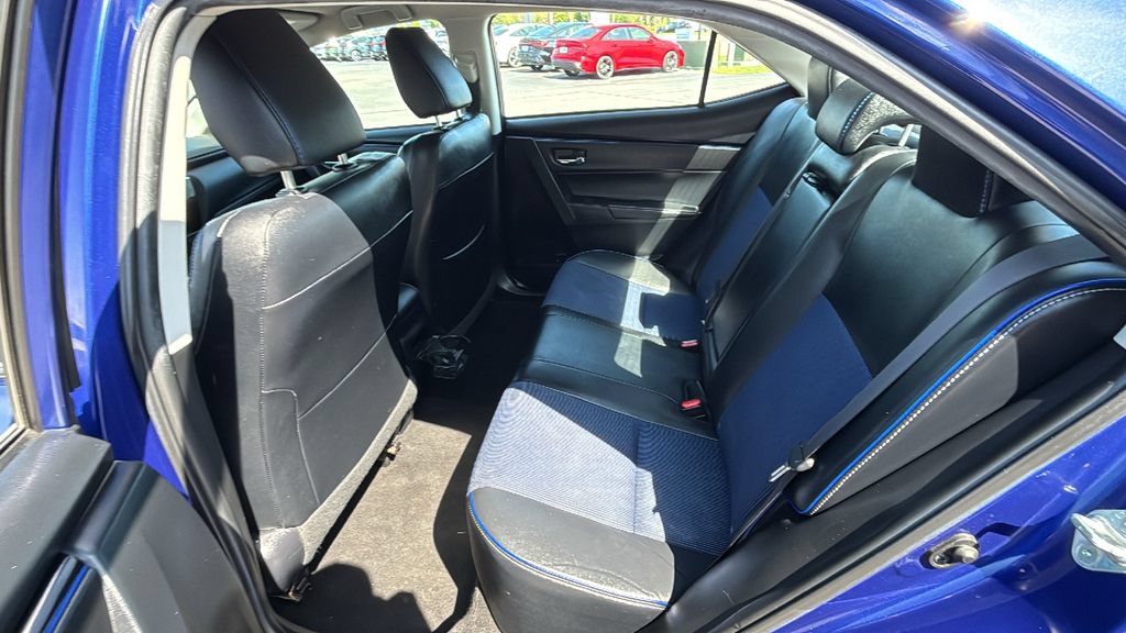 Used 2017 Toyota Corolla SE w/ Carpet Mat Package (TMS) FWD image 10