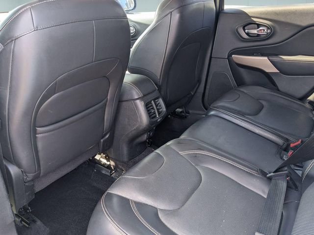 Used 2018 Jeep Cherokee Limited w/ Luxury Group FWD image 25