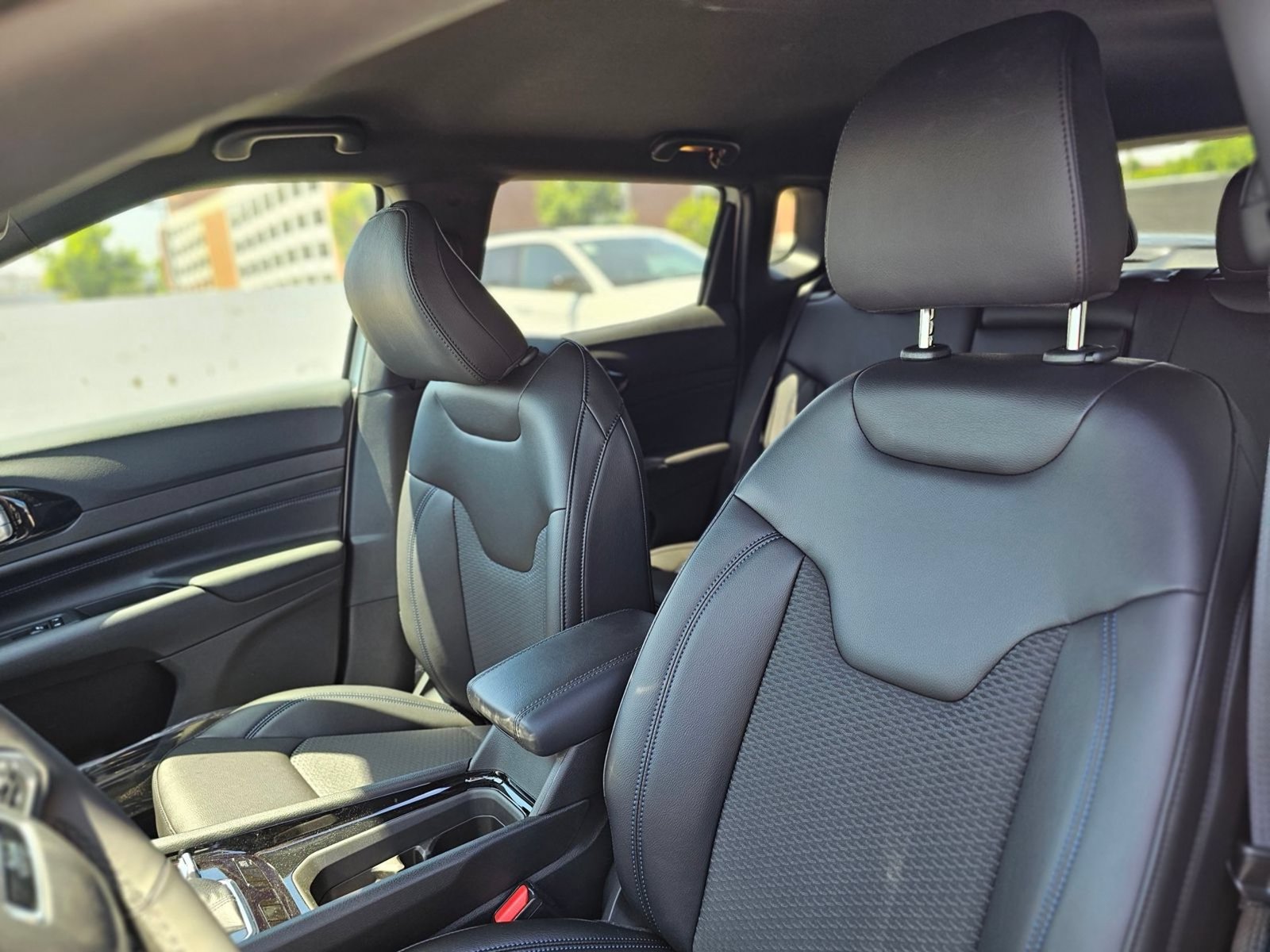 New 2026 Jeep Compass Latitude AWD/4WD image 20