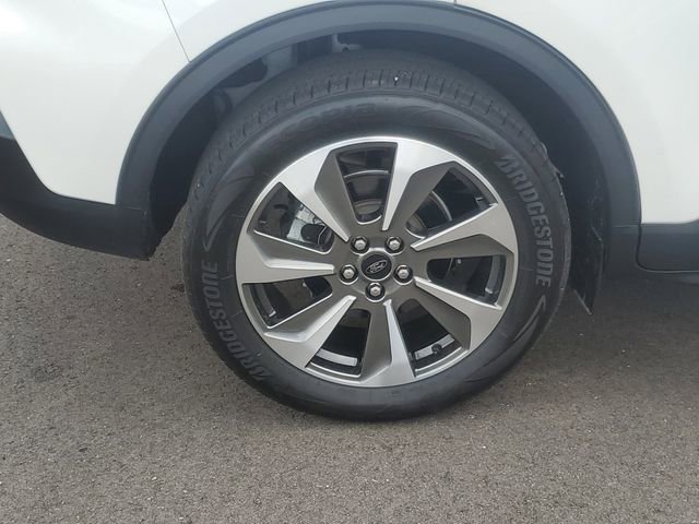 Certified 2024 Ford Escape Platinum AWD/4WD image 5