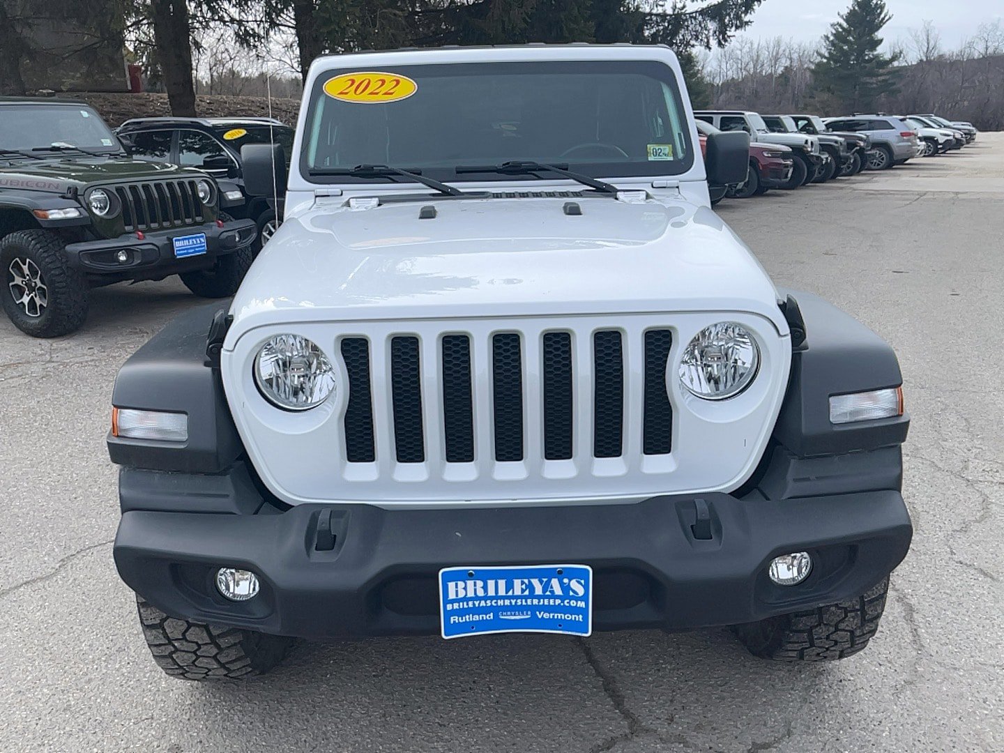 Used 2022 Jeep Wrangler Sport AWD/4WD image 2
