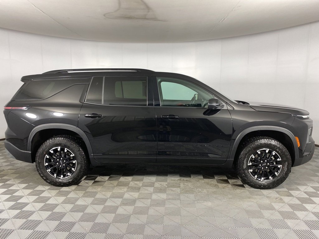 Used 2025 Chevrolet Traverse Z71 w/ Driver Confidence Package image 30