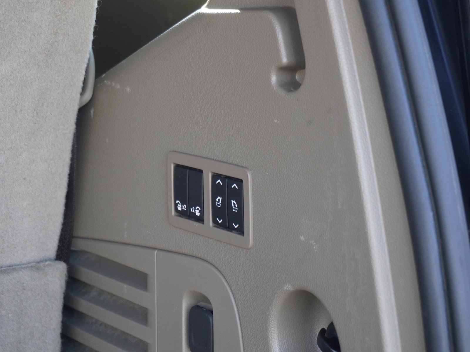 Used 2020 Chevrolet Tahoe Premier w/ Max Trailering Package image 13